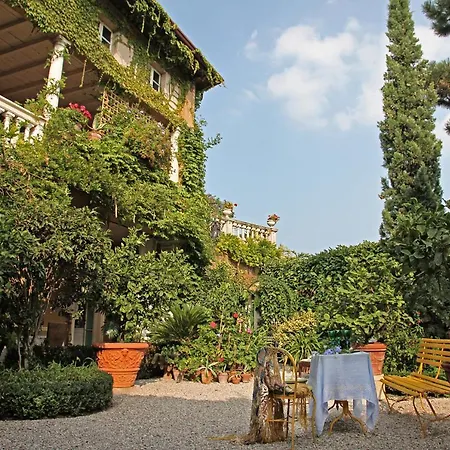 Mezza Luna Bed & Breakfast Lonato